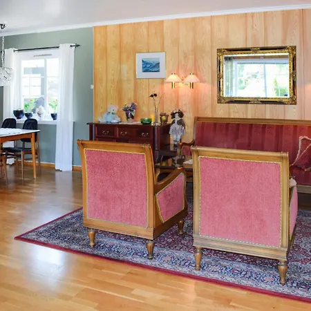 3 Bedroom Lovely In * Stathelle